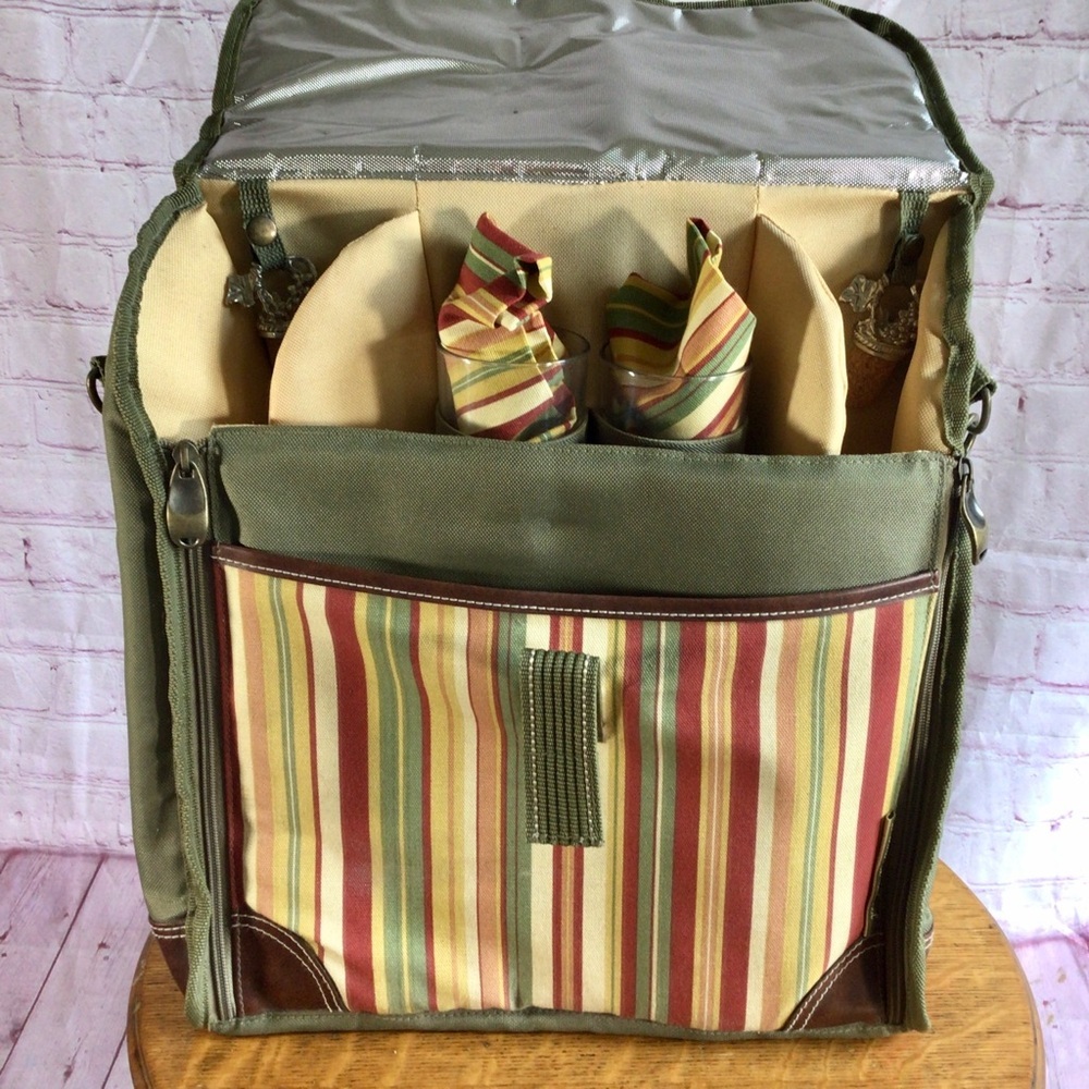 Picnic At Ascot 4 Person Picnic Set - Picture 7 of 10